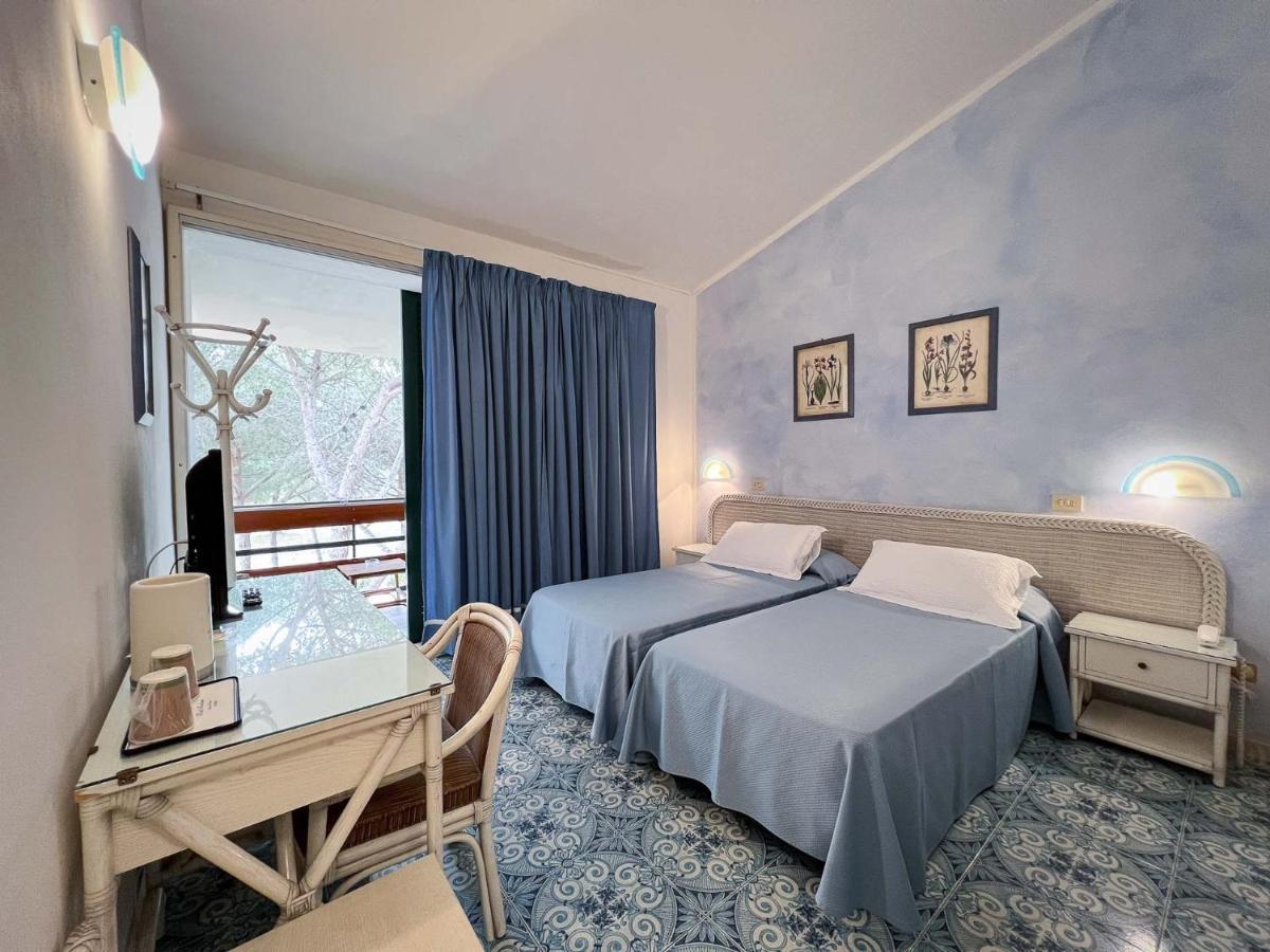 Hotel Meridiana มารินา ดิ กัมโป ภายนอก รูปภาพ